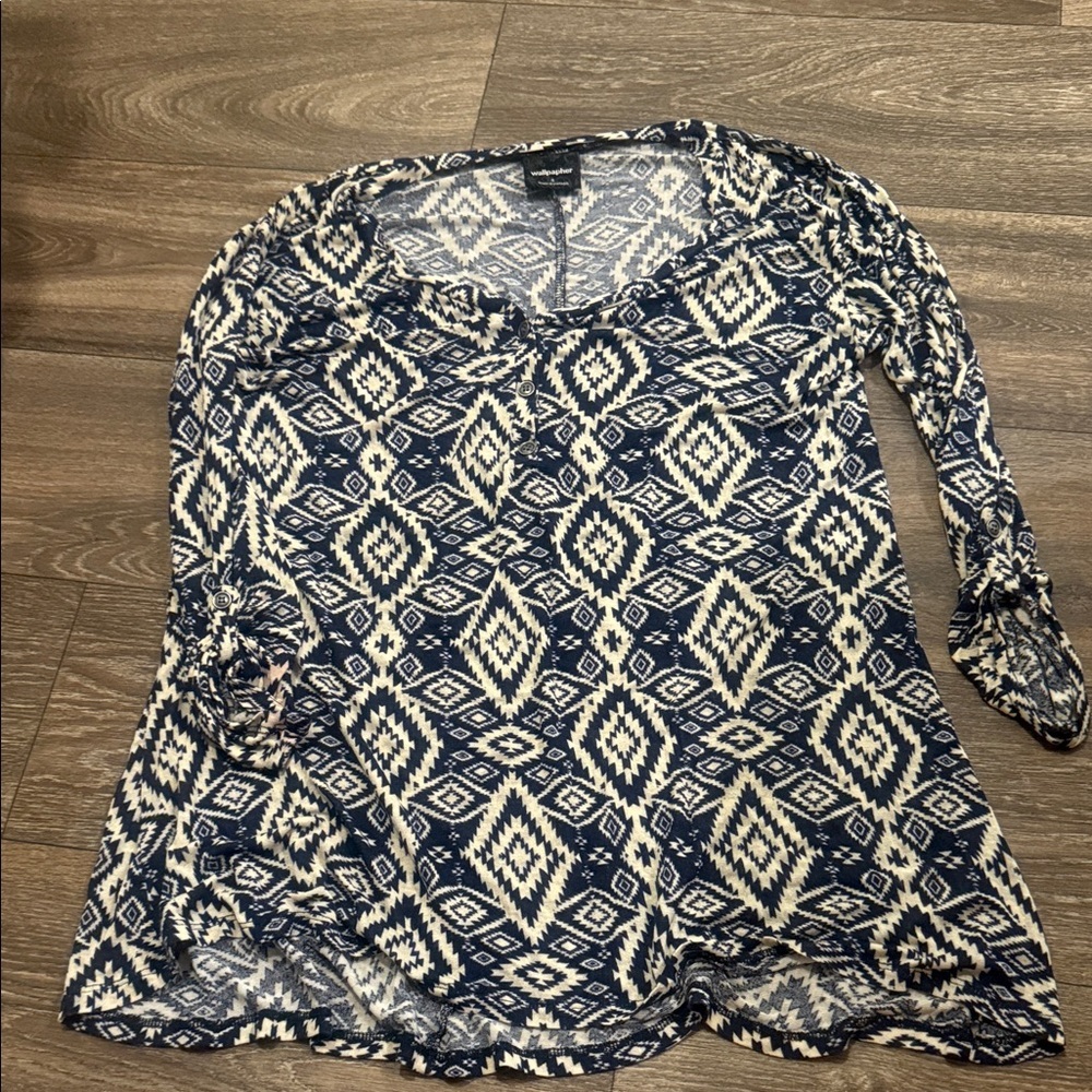 Wallpapher Geometric Navy and Cream Long Sleeve Top